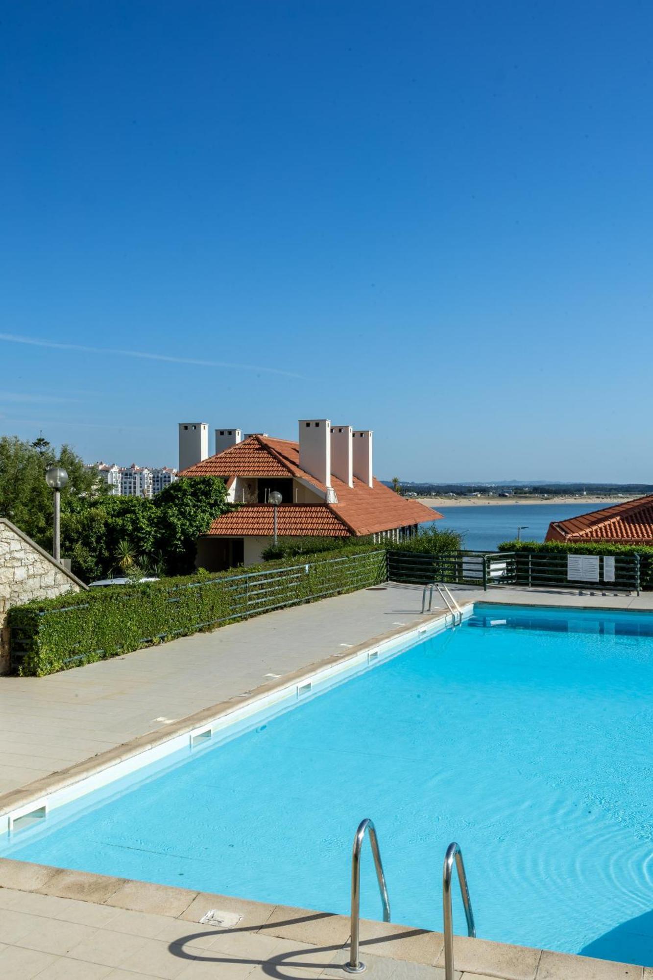 Апартаменты Baia - A Poucos Metros Da Baia Сан-Мартинью-ду-Порту Экстерьер фото